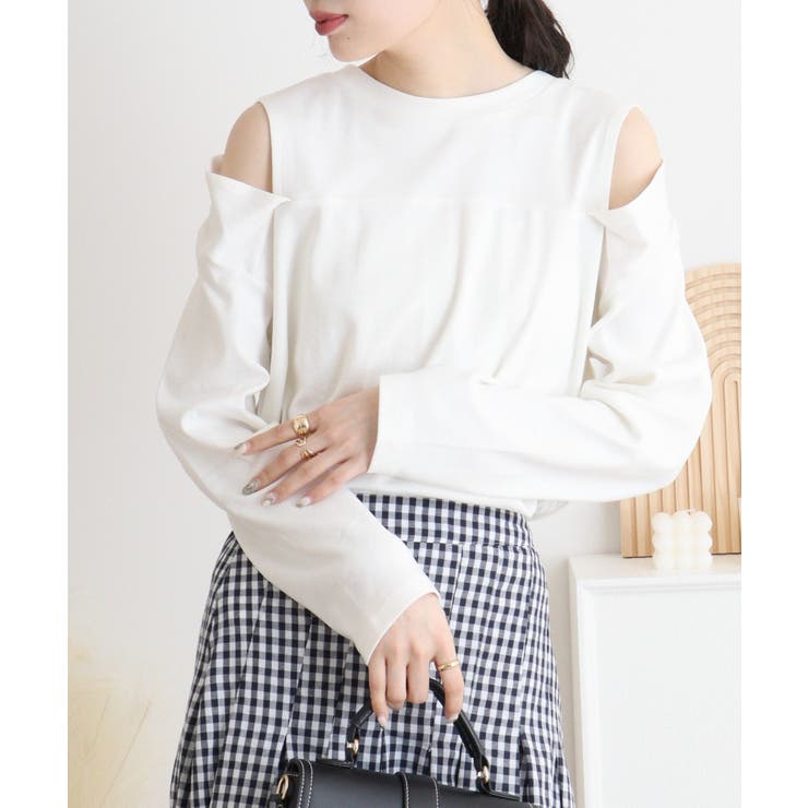 オフホワイト | オープンショルダーロングスリーブTシャツ | atONE