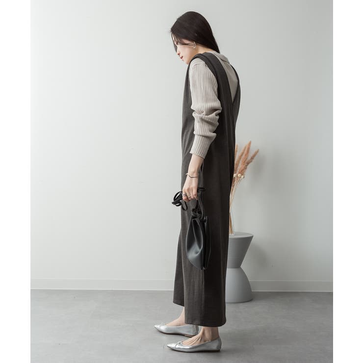 ミニ裏毛ディープVネックコットンジャンプスーツ | atONE | 詳細画像22 