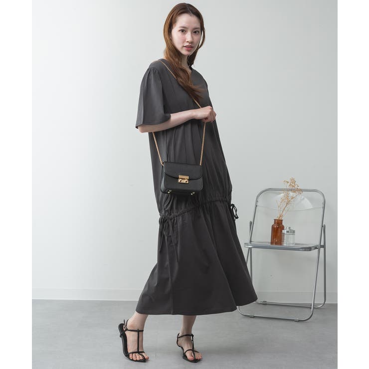 ドロストシャーリングVネックワンピース | atONE | 詳細画像23 