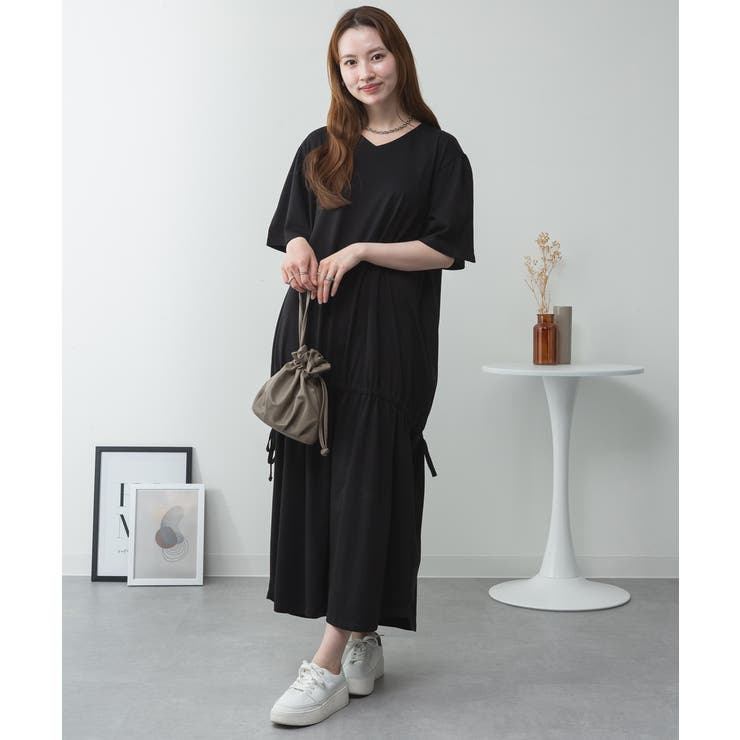 ドロストシャーリングVネックワンピース | atONE | 詳細画像31 