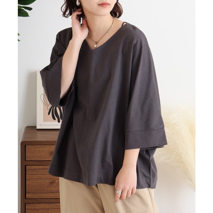チャコールグレー | Vネック7分袖ドルマンTシャツ | atONE
