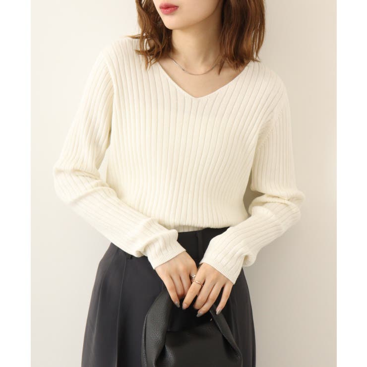 オフホワイト | Vネックリブニット | atONE