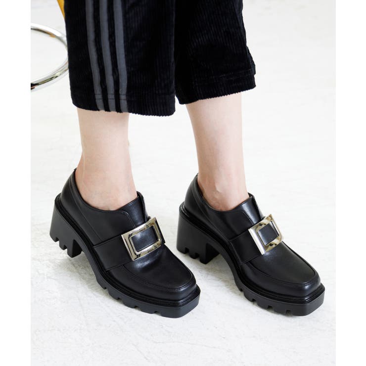 バックル付き黒スクエアトゥフラットシューズ スクエアトゥバックルシューズ[品番：ATAW0001156]｜attagirl