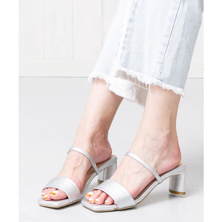 シルバースムース | 6.5cm変形ヒールスクエアトゥミュール | attagirl 