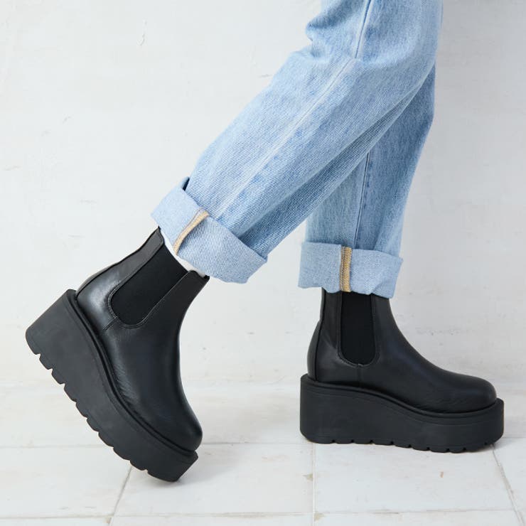 Mould soleサイドゴアショートブーツ