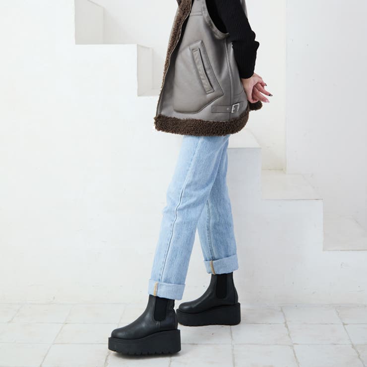 Mould soleサイドゴアショートブーツ