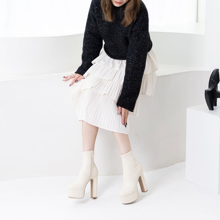 クロエ 白スカートやに ジョージ ブーツ カラーヒール 関送無 13.5cmハイヒール ストレッチショートブーツ[品番：ATAW0001043