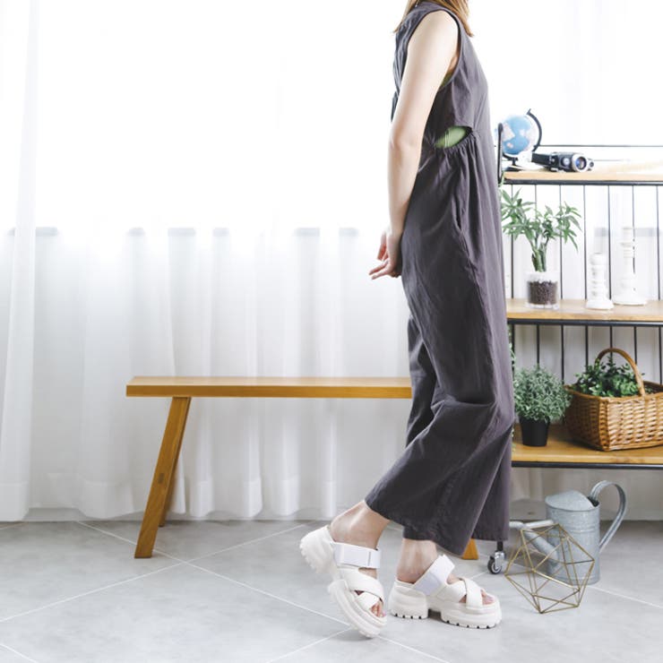 新品タグ付14,000円 resil パールボタンパンツ SCOTCLUB クロスベルトタンクソールミュールサンダル[品番：ATAW0001301