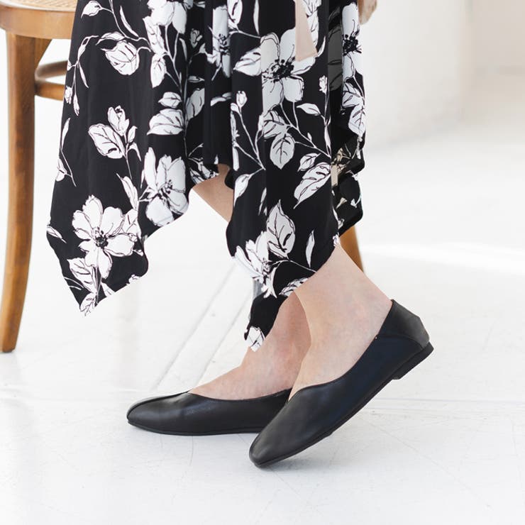 ブラックスムース | Vカットアシンメトリーフラットシューズ | attagirl 