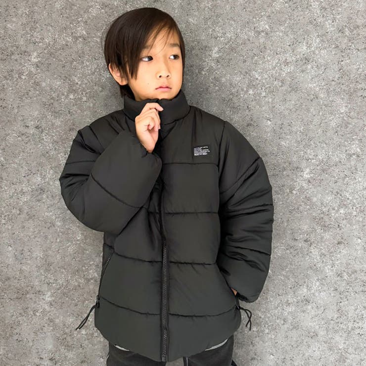 キッズ子供服中綿ジャケットアウターマウンテンジャケットフーディースタンドカラー男の子女の子ボーイズガールズブルゾンジャンパーフェイクダウン防寒暖か無地アウトドアキャンプ110cm120cm130cm140cm150cm160cm「943-100.101」