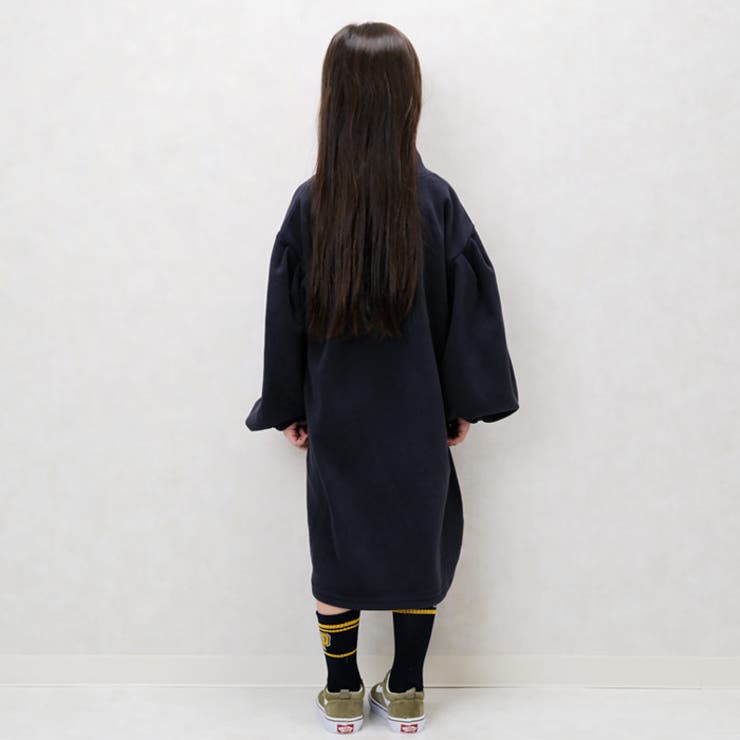 キッズワンピースマイクロフリースハイネック子供服女の子ビッグシルエットBIG刺繍ロゴジュニアカジュアルアメカジストリートシンプルガーリー110cm120cm130cm140cm150cm160cm「243-06B」