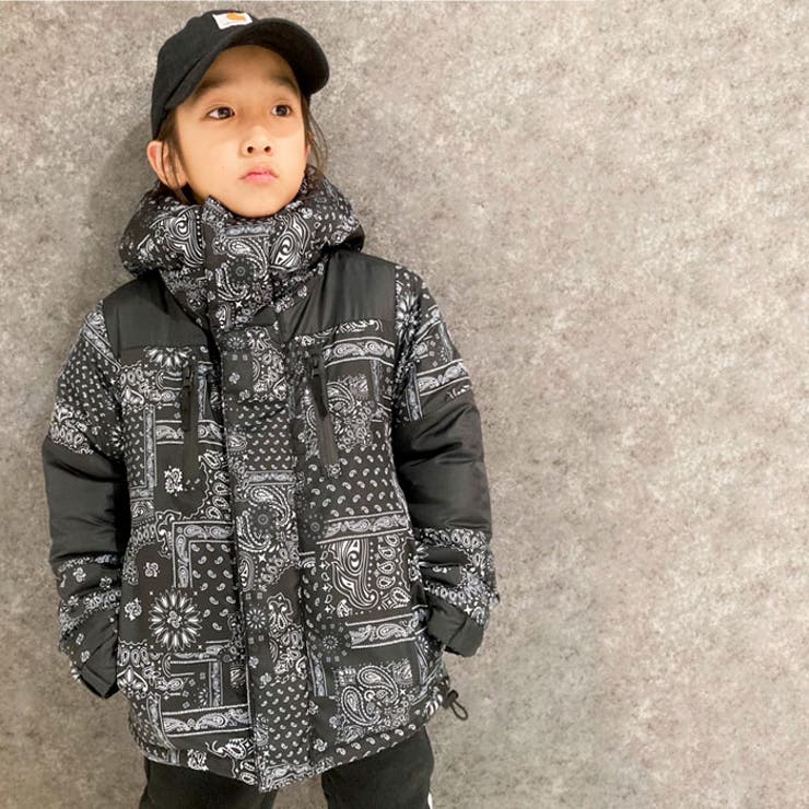 キッズ子供服中綿ジャケットアウターバルトロ風マウンテンジャケットフーディーパーカー男の子女の子ボーイズガールズジャンパー防寒暖か総柄ペイズリーアウトドアキャンプスポーティジュニア120cm130cm140cm150cm160cm「943-105」