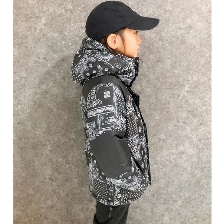 キッズ子供服中綿ジャケットアウターバルトロ風マウンテンジャケットフーディーパーカー男の子女の子ボーイズガールズジャンパー防寒暖か総柄ペイズリーアウトドアキャンプスポーティジュニア120cm130cm140cm150cm160cm「943-105」
