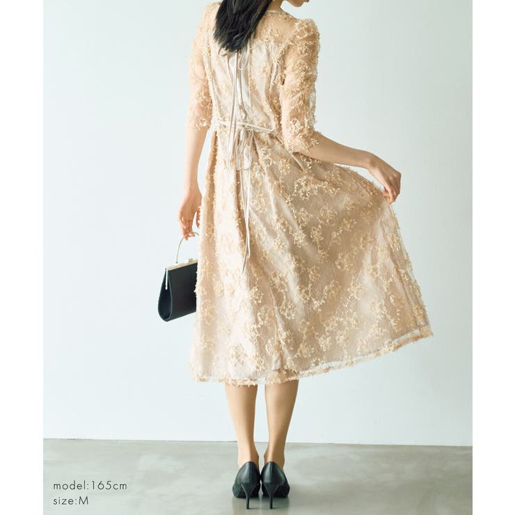 パワーショルダーレースドレス 花柄刺繍 オケージョン | AUNI | 詳細画像8 