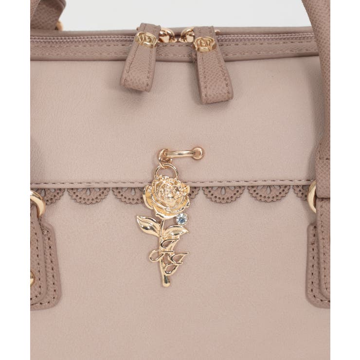 ゆ*ら様 コヤンイサムチョン♡インド刺繍×薔薇ファー！ミルクちゃんのファスナー付 くみゃちゃんのStrawberry Garden刺繍 | BABY, THE STARS SHINE