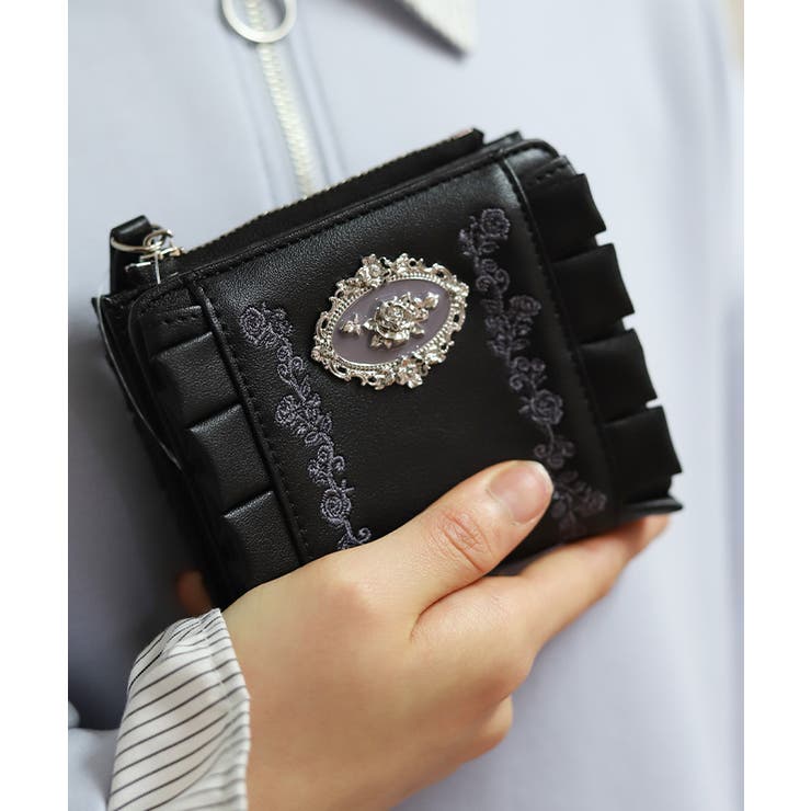 黒 | ローズ刺繍フリルミニ財布 | axes femme