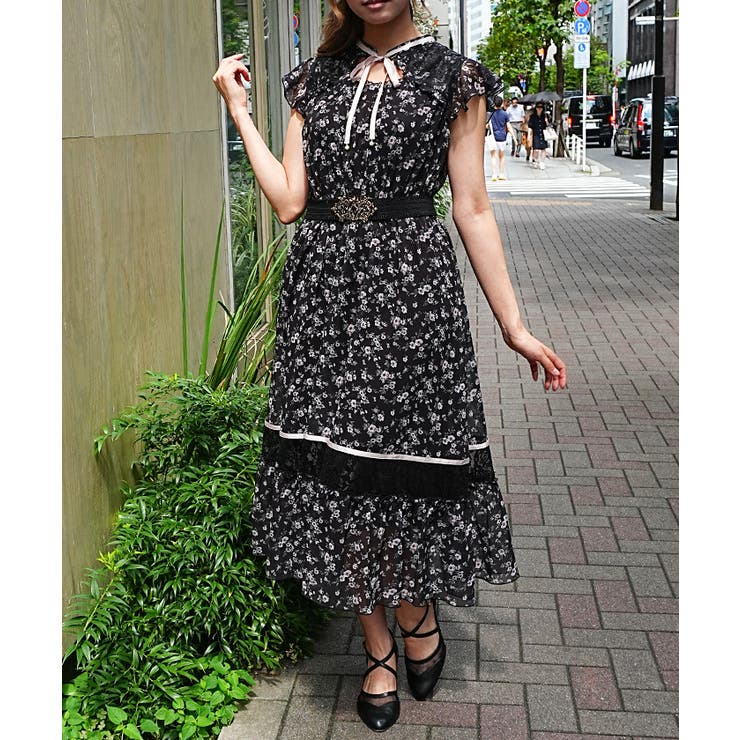 黒 | カットワーク花柄ワンピース | axes femme