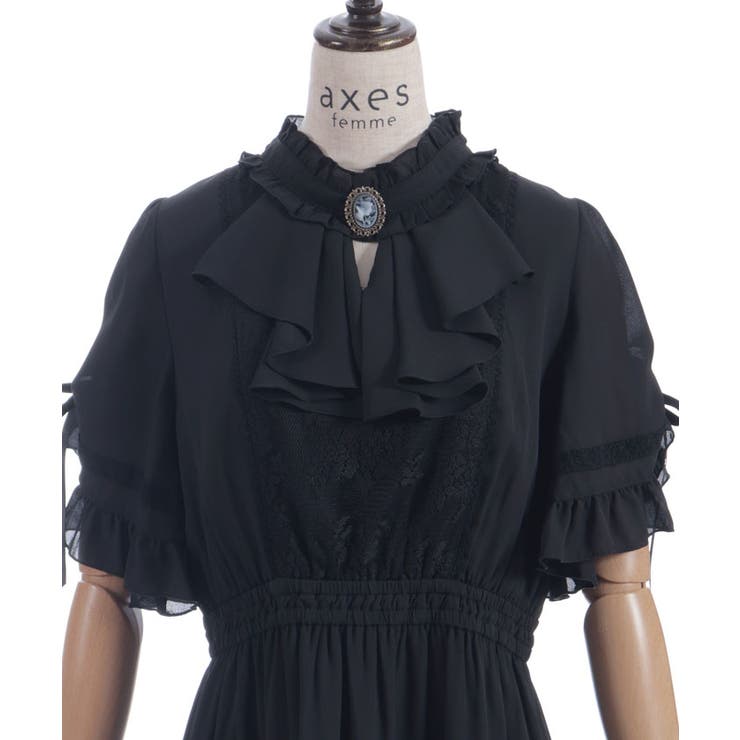 カメオ付フレア袖ワンピース[品番：IGAW0006403]｜axes femme