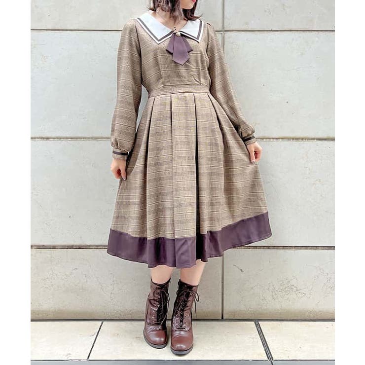 ブローチ付セーラーワンピース[品番：IGAW0004495]｜axes femme 