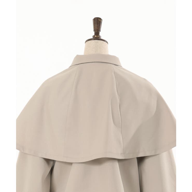 【新品未使用タグ付き】 AKRIS ケープ ジャケット サイズ36 ホワイト チェーン付ケープジャケット[品番：IGAW0004528]｜axes femme