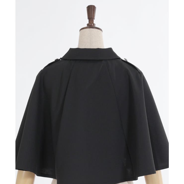 【新品タグ付き】プラチナフォックス ポンチョ ケープ 定価14万円 新品タグ付き】プラチナフォックス ポンチョ ケープ 定価14万円