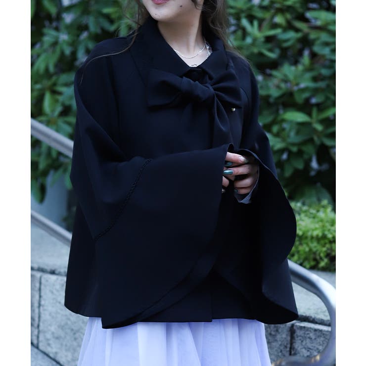 黒 | レース使いベルスリーブコート | axes femme