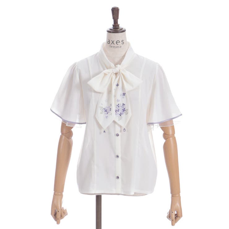 【新品未使用タグ有】ラメ混柄抑揚シフォンリボンブラウス BLUE FRONCE 紫陽花刺繍リボンブラウス[品番：IGAW0006465]｜axes femme
