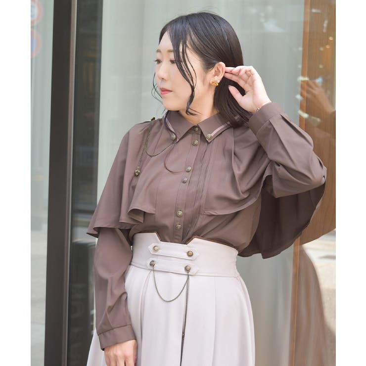 茶 | 連釦×チェーン付ケープ風ブラウス | axes femme
