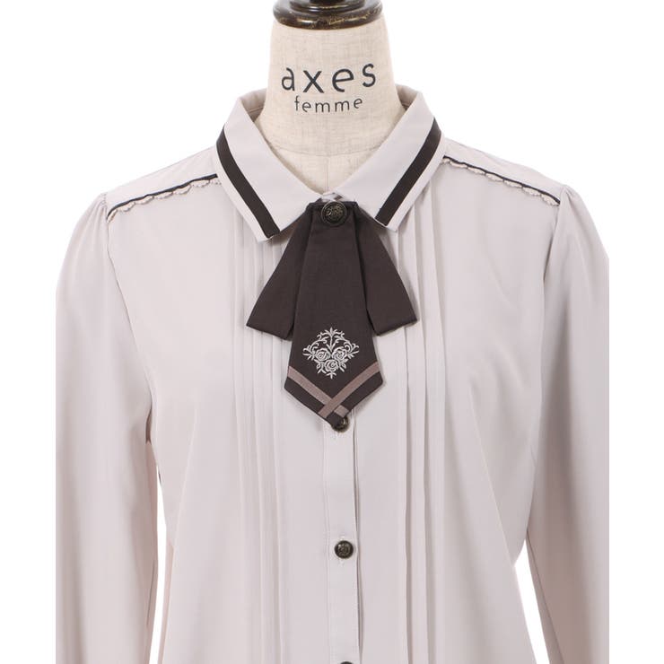 【未使用】axesfemme kawaiiライン白ブラウス ライン使いタイ付ブラウス[品番：IGAW0004035]｜axes femme
