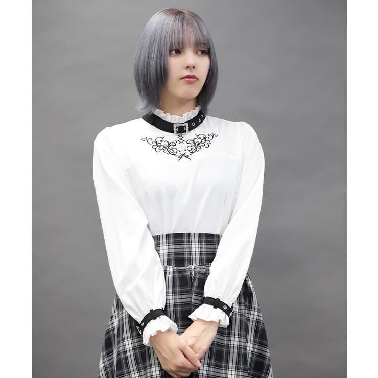 生成り | ベルトデザイン刺繍ブラウス | axes femme