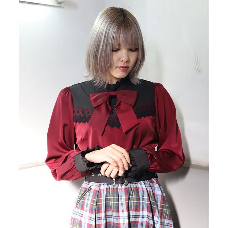 リボンブローチバイカラーブラウス | axes femme | 詳細画像1 