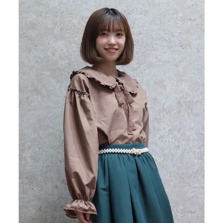 茶 | バブーシュカ付スモック風ブラウス | axes femme