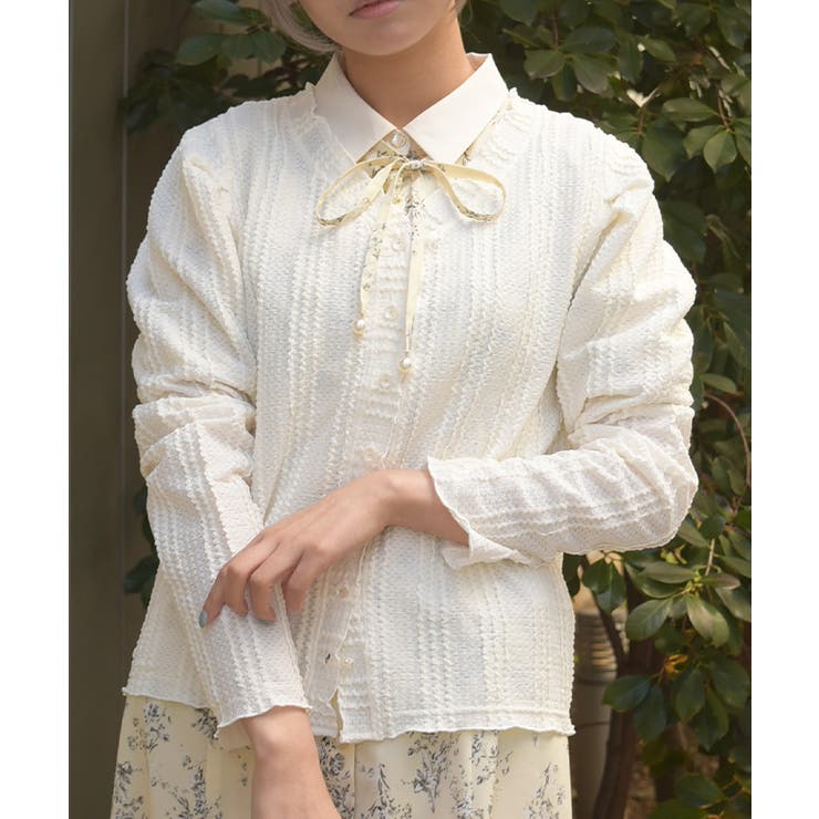 白 | フラワーボタンカーデ | axes femme