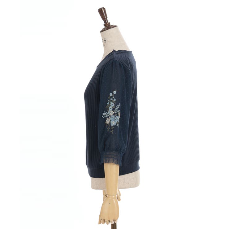 ドットチュール×花刺繍袖プルオーバー[品番：IGAW0004827]｜axes femme 