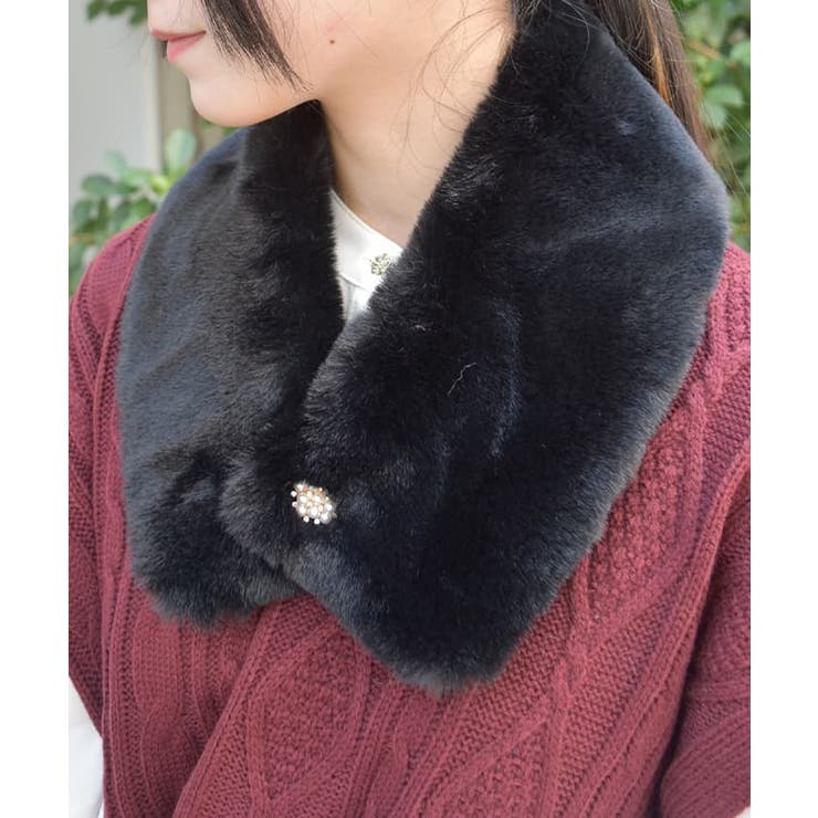 黒 | ビジュー釦付ファーティペット | axes femme