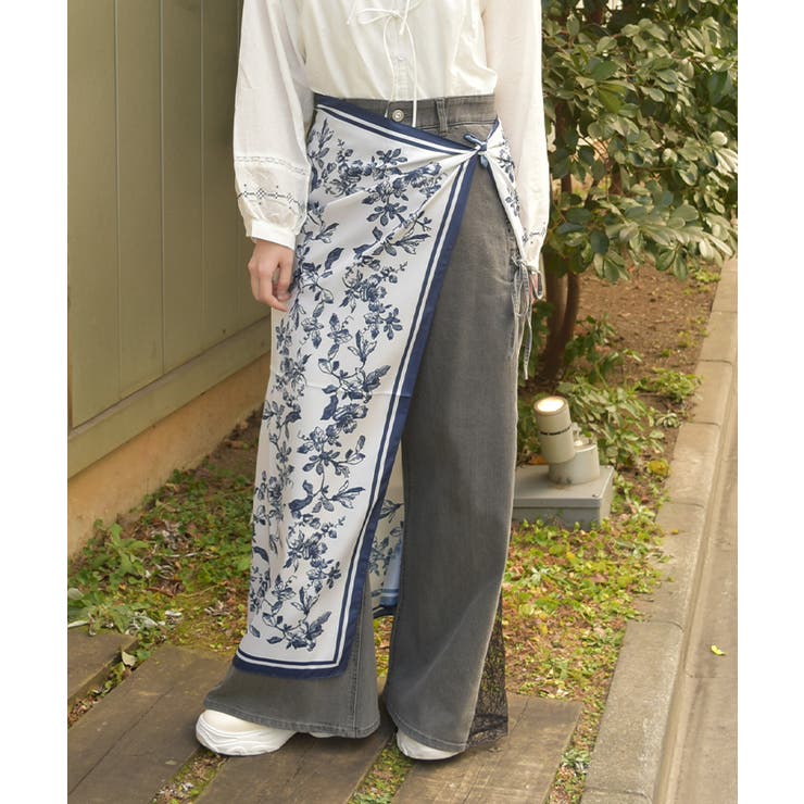 白 | フラワースケッチ柄スカーフ | axes femme