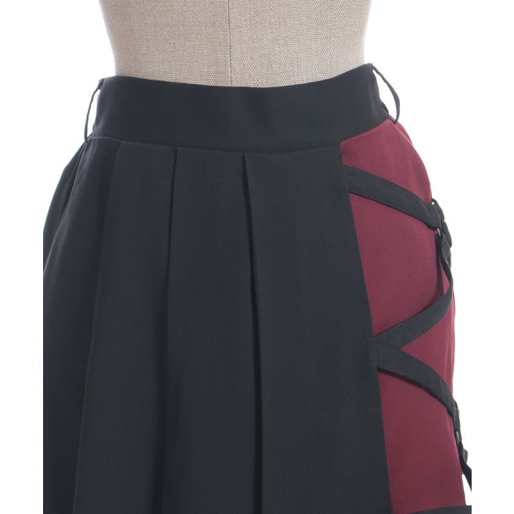 クロスベルト麻雀牌刺繍スカート[品番：IGAW0006765]｜axes femme