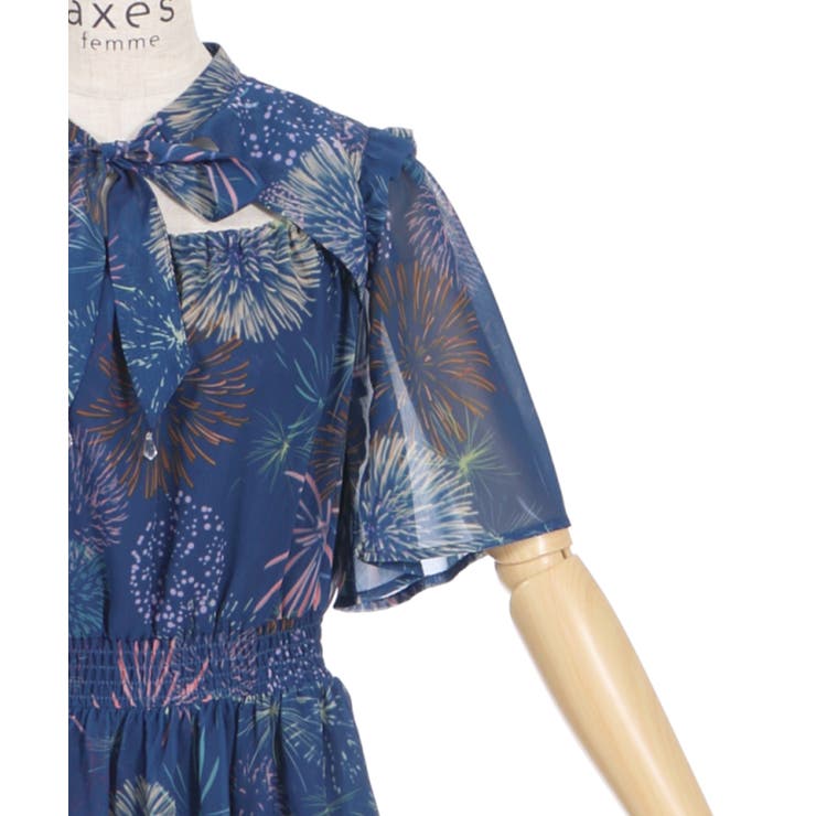 axes femmeから、花火柄ワンピースがリリース！ディレクターから