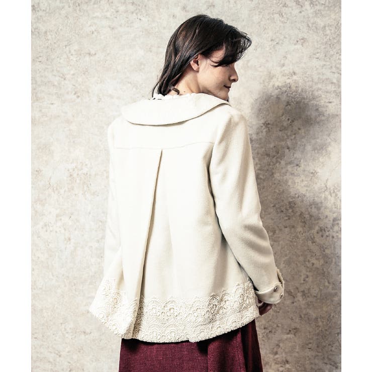 axes femme（アクシーズファム）の「裾レースショートコート