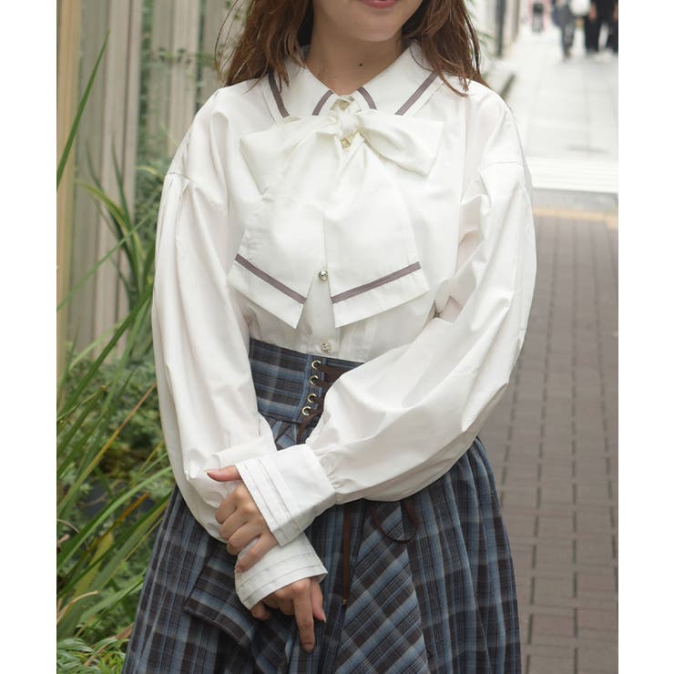 白 | ボリューム袖リボンシャツ | axes femme