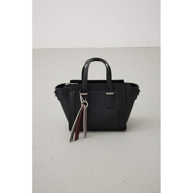 BLK | チャームセットトラペイズドバッグ | AZUL BY MOUSSY