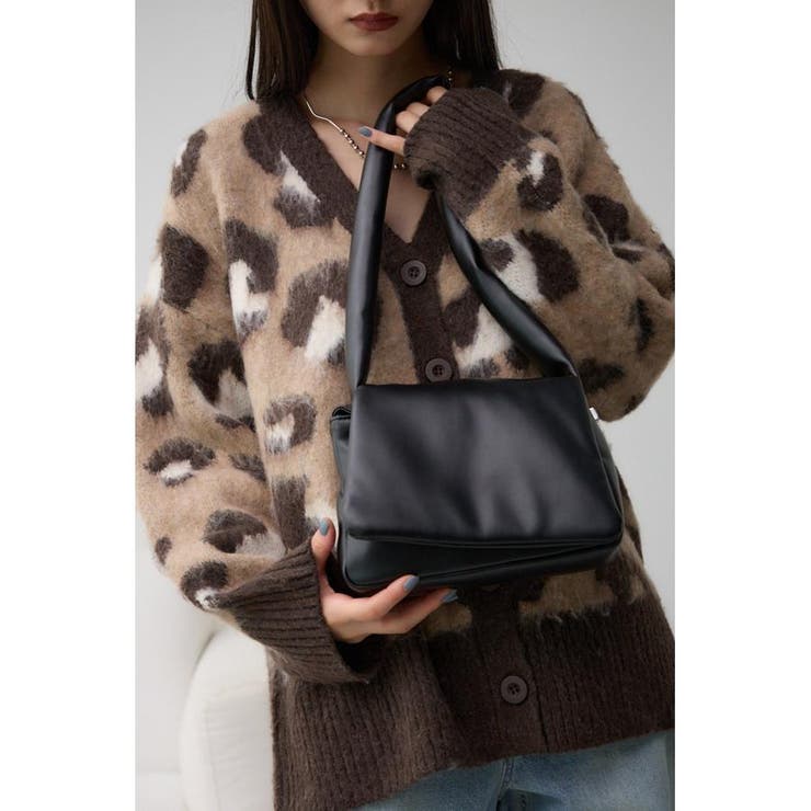 BLK | パデットショルダーバッグ | AZUL BY MOUSSY