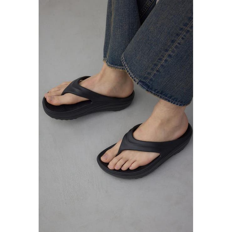 BLK | ラクフィールプラットフォームトングサンダル | AZUL BY MOUSSY