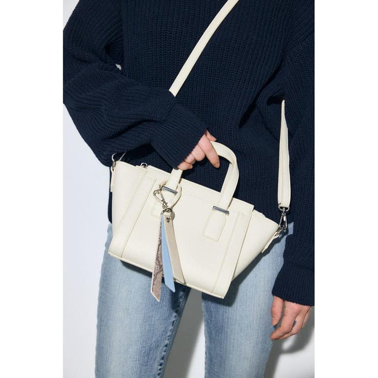 チャームセットトラペイズドバッグ | AZUL BY MOUSSY | 詳細画像3 
