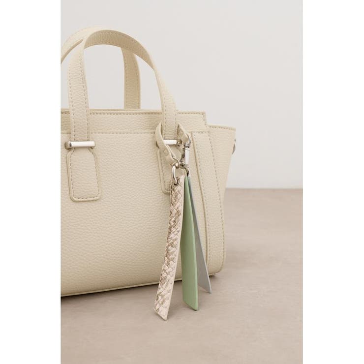 チャームセットトラペイズドバッグ | AZUL BY MOUSSY | 詳細画像9 