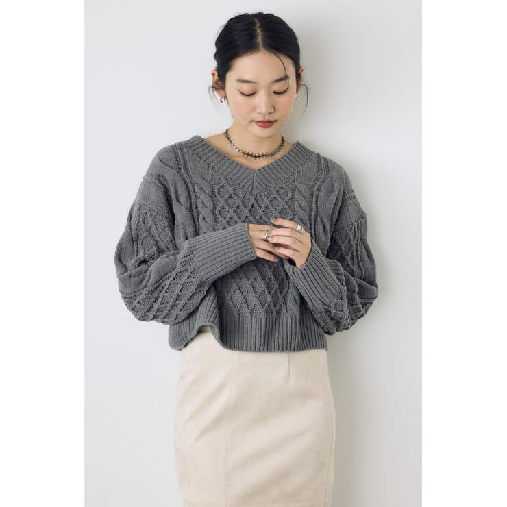 C.GRY | 着丈バリエVネックニット | AZUL BY MOUSSY