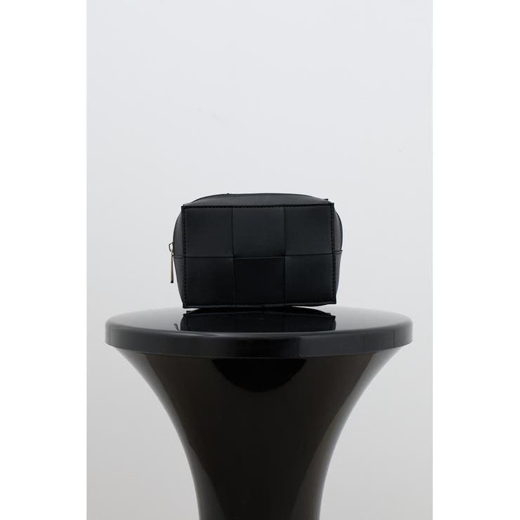 BLK | イントレチャートボックスポーチ | AZUL BY MOUSSY