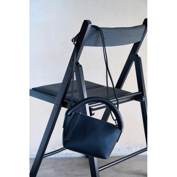 BLK | CUSHION HANDLE BAG | AZUL BY MOUSSY