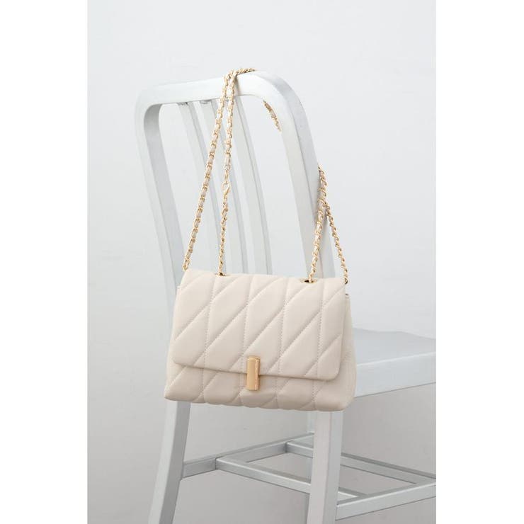 GREIGE | フェイクレザーキルティングバッグ | AZUL BY MOUSSY