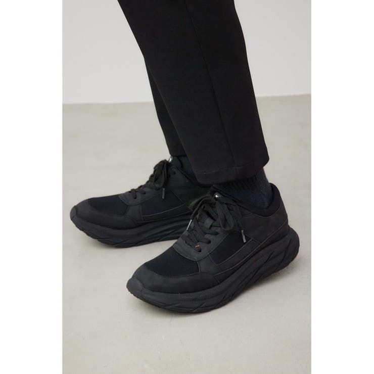 BLK | ロゴプレートスニーカー | AZUL BY MOUSSY